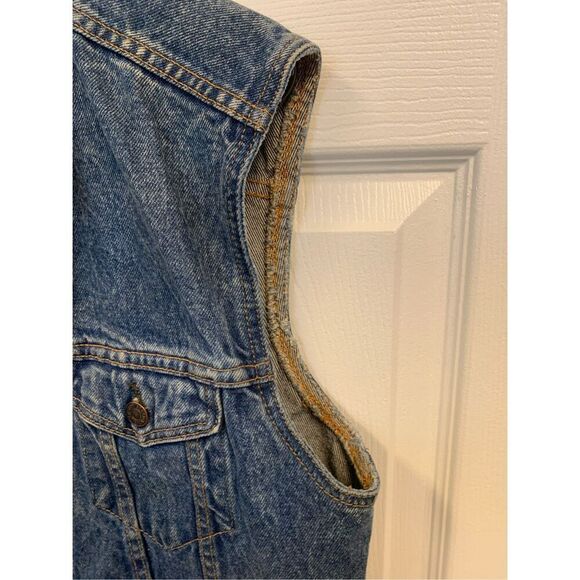 Vintage Levi's Denim Vest - Picture 6 of 9